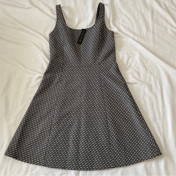 NWT Theory 10 Circuit Knit Grey ‘Trekana’ Dress ~ Fit & Flare Business Cocktail - Picture 2 of 11
